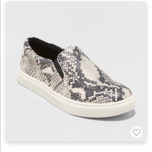 Snakeskin print sneakers